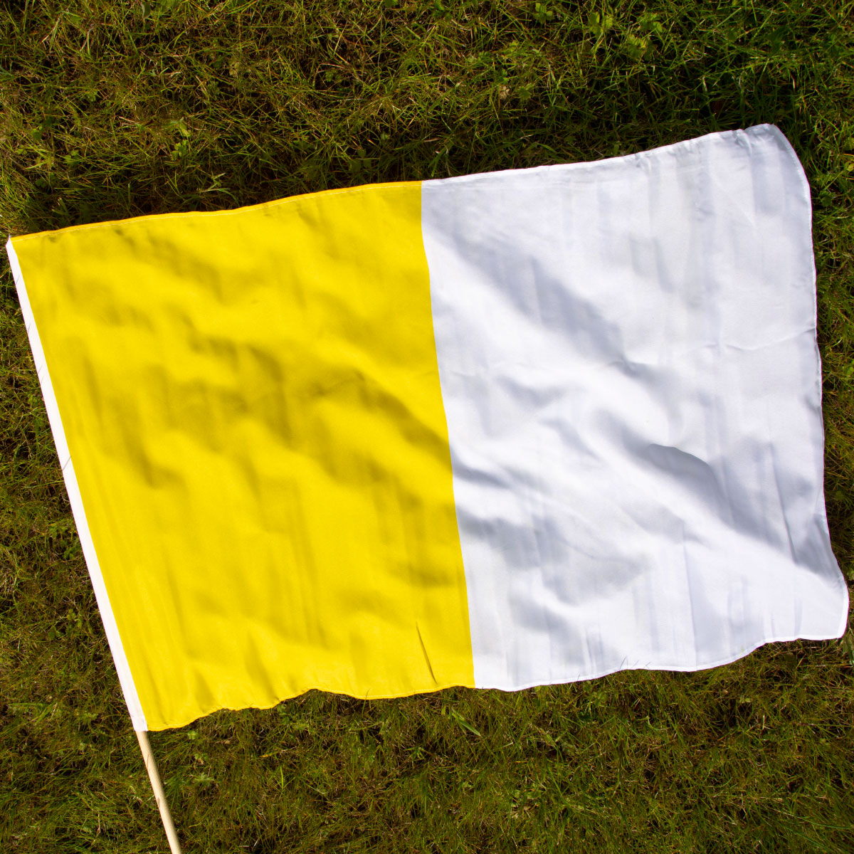Mc Keever Sports Yellow/White Half and Half Flag